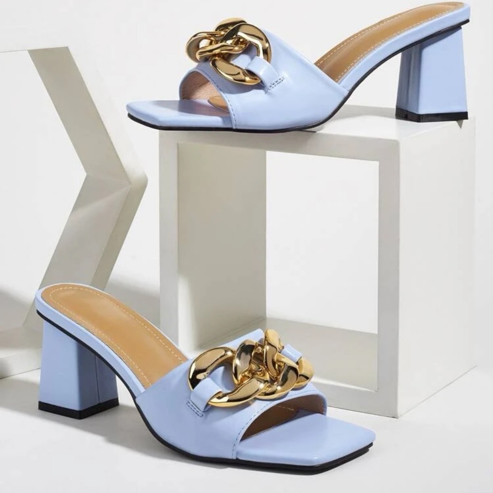 Dusty Blue Gold Chain Open Toed Block Heeled Sandals - Size 8